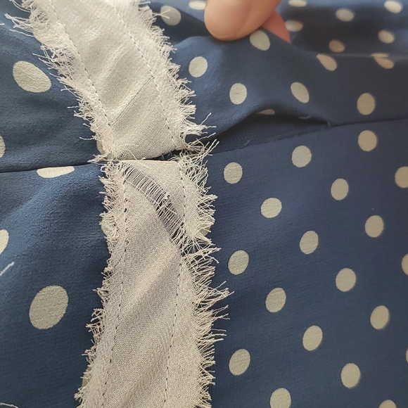 BCBGMaxazria Polka Dot Lace Hem Blue Cream Dress Size 2 V neck Bowtie 100% Silk - Picture 4 of 6